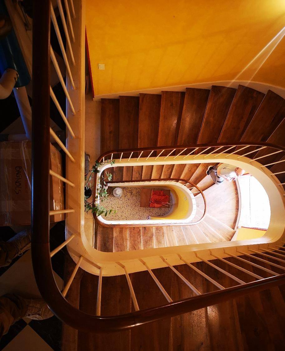 peinture : cage d'escaliers